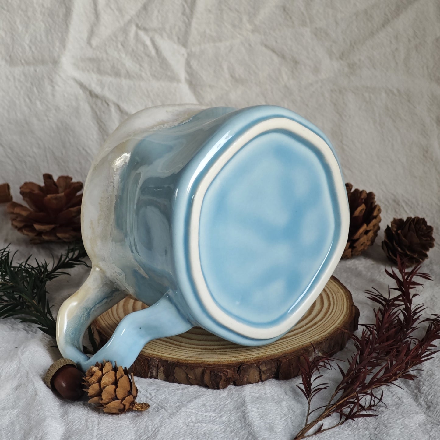 Curvy shaped coffee mugs, Friendship gift
